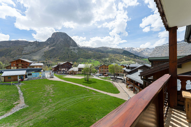 _lv_images__lot_0074061384_10_30846084