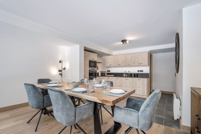 _lv_images__lot_0075553807_04_30141646