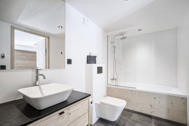 _lv_images__lot_0075553807_06_29228307