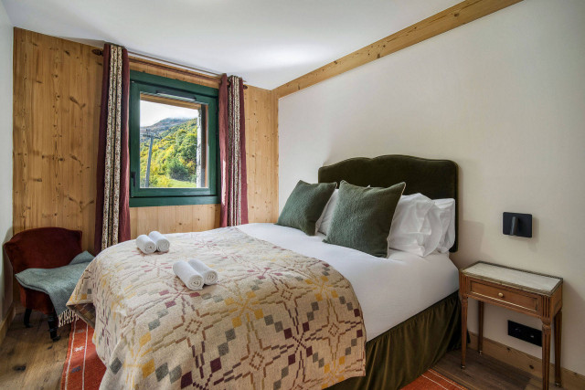 _lv_images__lot_0075554048_06_29367580