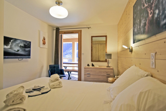 picture_estate_3667_75abaec4-fbb8-4a33-8ab9-f1af94c78e69