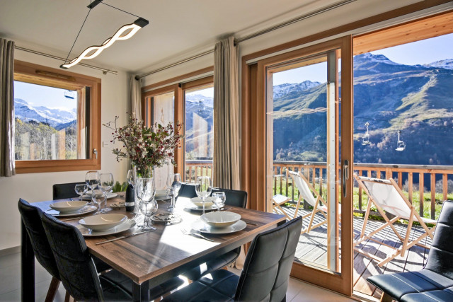 picture_estate_3667_a23c6e99-1045-4447-87ab-ba490f03cd80