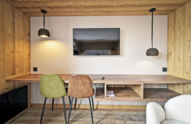 picture_estate_3733_018439d4-bc89-4525-a3dd-5715c9d3b640 picture_estate_3733_018439d4-bc89-4525-a3dd-5715c9d3b640