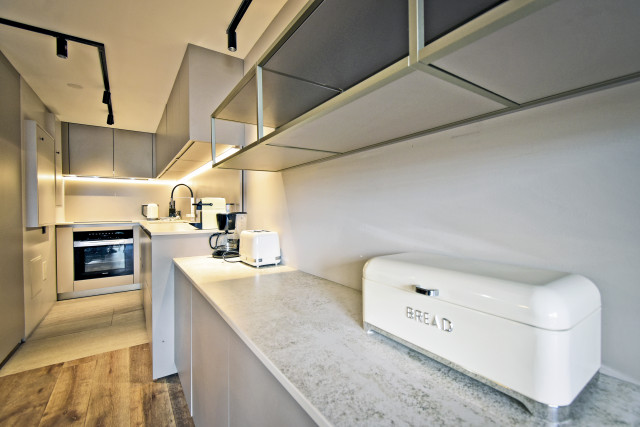 picture_estate_3733_e57c6777-4e73-4002-b544-01949f8d2941 picture_estate_3733_e57c6777-4e73-4002-b544-01949f8d2941