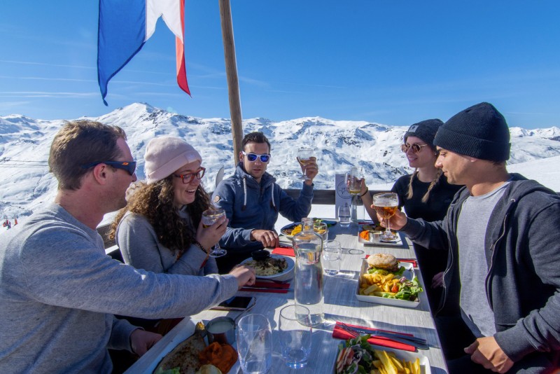 Meals on the ski slopes in the sun